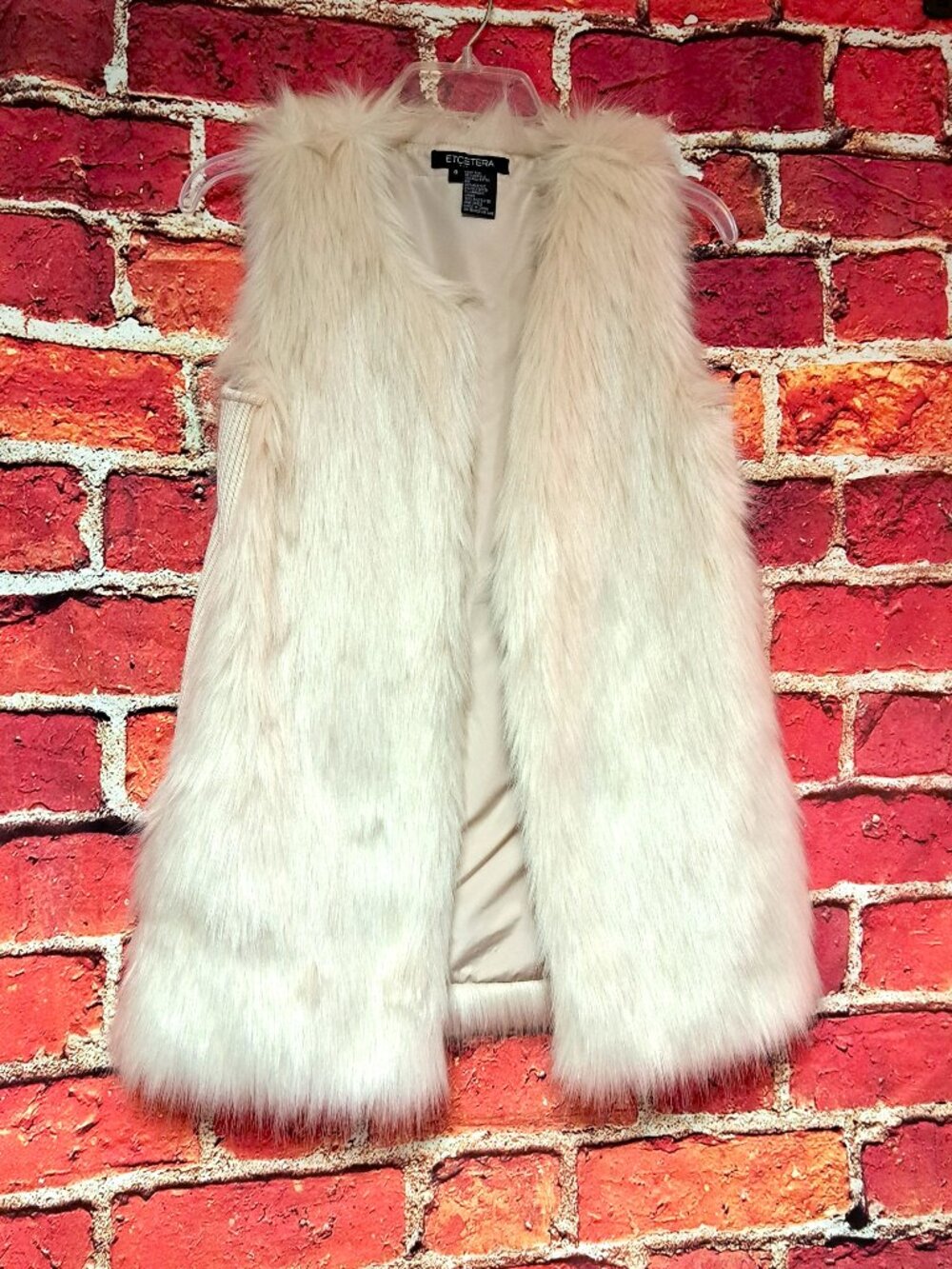 VERY NICE FAUX FUR WINTER WHITE VEST LADIES ETCETERA SIZE 0 W RIBBED SIDES